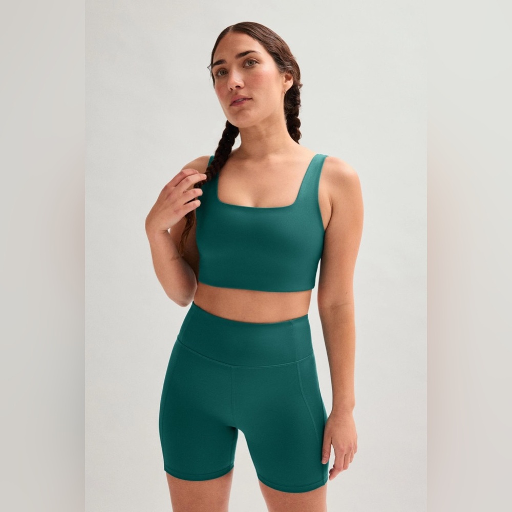 Girlfriend Collective Set - High Rise Run Short (M) & Tommy Bra (S) in Aspen